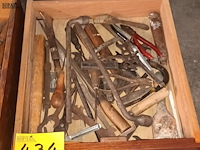 Lot 434 - gereedschap. 2 bakken - afbeelding 3 van  3