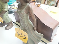 Lot 435 - beeld vrouw geert kunen - afbeelding 2 van  3
