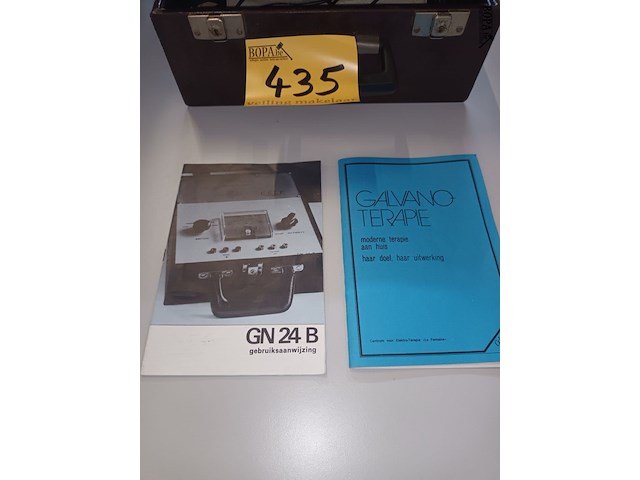 Lot 435 - koffer galvanotherapy - afbeelding 5 van  5