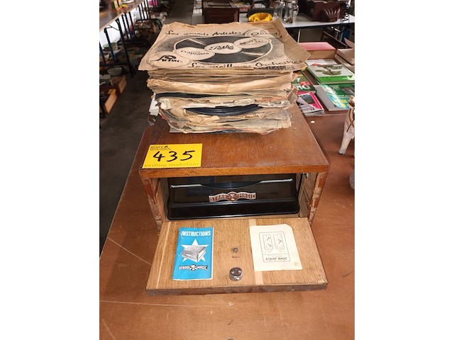 Lot 435 - staar magic grammofoon - afbeelding 1 van  3