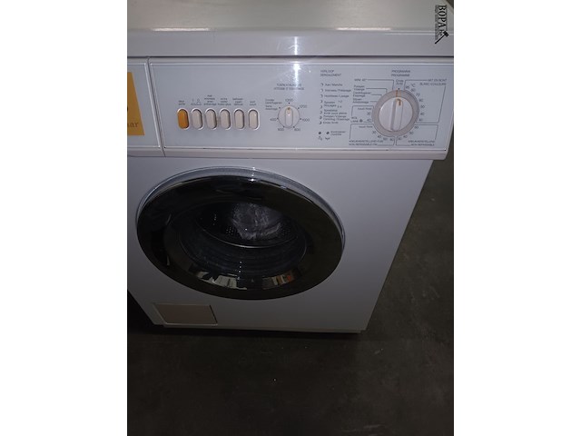 Lot 435 - wasmachine miele - afbeelding 3 van  3