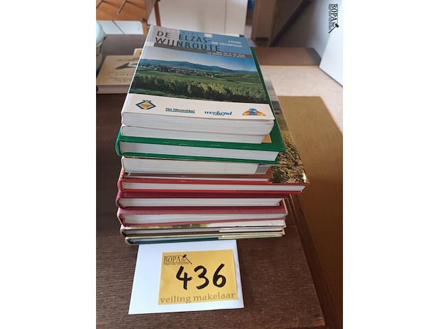 Lot 436 - boeken over wijn en bier. 11 stuks - afbeelding 1 van  3