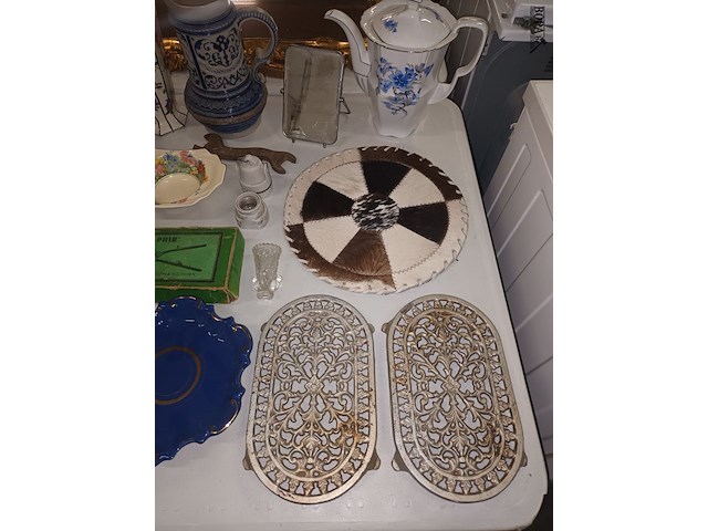 Lot 436 - brocante decoratie en huisraad. 55 stuks - afbeelding 2 van  7