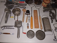 Lot 436 - brocante decoratie en huisraad. 55 stuks - afbeelding 7 van  7