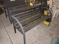 Lot 436 - tuinbank in hout en metaal - afbeelding 2 van  2