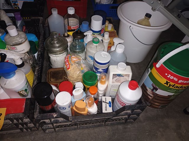 Lot 437 - aangebroken huishoudproducten - afbeelding 3 van  3