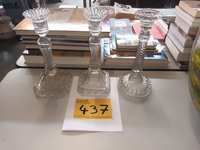 Lot 437 - kandelaars in glas. 3 stuks - afbeelding 1 van  3