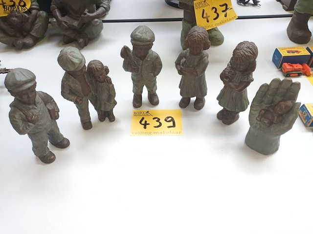 Lot 439 - beeldjes geert kunen. 6 stuks - afbeelding 1 van  4