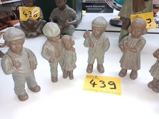 Lot 439 - beeldjes geert kunen. 6 stuks - afbeelding 2 van  4