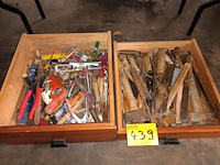 Lot 439 - gereedschap. 2 bakken - afbeelding 1 van  3