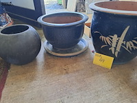 Lot 44 - aardewerk bloempotten - afbeelding 1 van  4