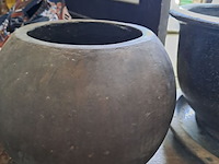 Lot 44 - aardewerk bloempotten - afbeelding 4 van  4