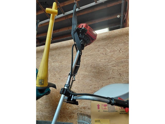 Lot 44 - bosmaaier solo 127 - 4takt - afbeelding 4 van  4