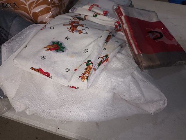 Lot 44 - divers textiel. 9 stuks - afbeelding 3 van  8