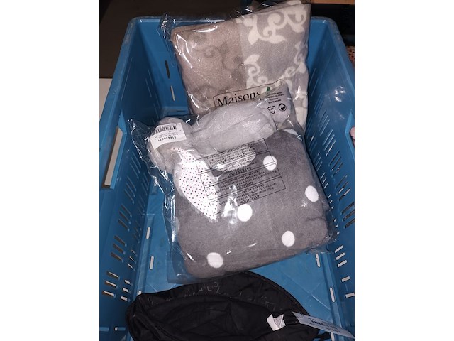 Lot 44 - divers textiel. 9 stuks - afbeelding 5 van  8