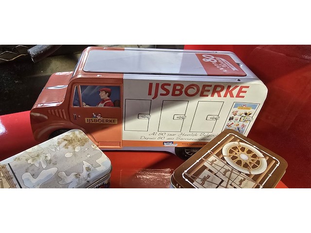 Lot 44 - diverse reclame auto's in blik 5 stuks - afbeelding 4 van  6