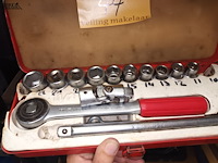 Lot 44 - doppenset in koffer - afbeelding 2 van  3