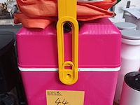 Lot 44 - frigobox en draagtassen - afbeelding 1 van  3