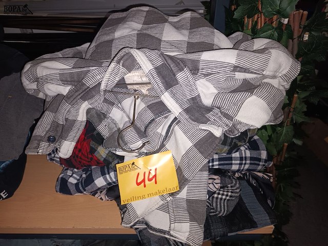 Lot 44 - herenhemden. 7 stuks - afbeelding 1 van  4