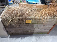 Lot 44 - houten hoge plantenbak - afbeelding 1 van  4