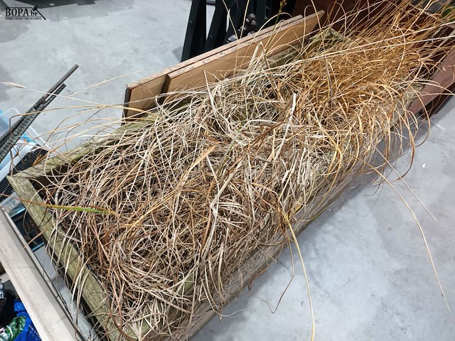 Lot 44 - houten hoge plantenbak - afbeelding 3 van  4