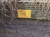 Lot 44 - houten hoge plantenbak - afbeelding 4 van  4
