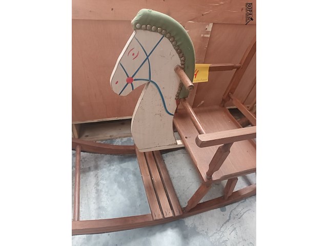 Lot 44 - houten schommelpaard - afbeelding 2 van  4