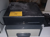 Lot 44 - kassalade zonder sleutel. 2 stuks - afbeelding 1 van  2