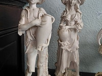 Lot 44 - lot harsbeelden: herdersjongen, herderin en naakte vrouw met - afbeelding 3 van  3