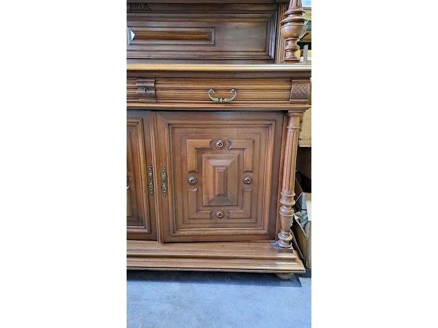 Lot 44 - meubelstuk 19e e henri ii-stijl gedetailleerd houtsnijwerk - afbeelding 2 van  5