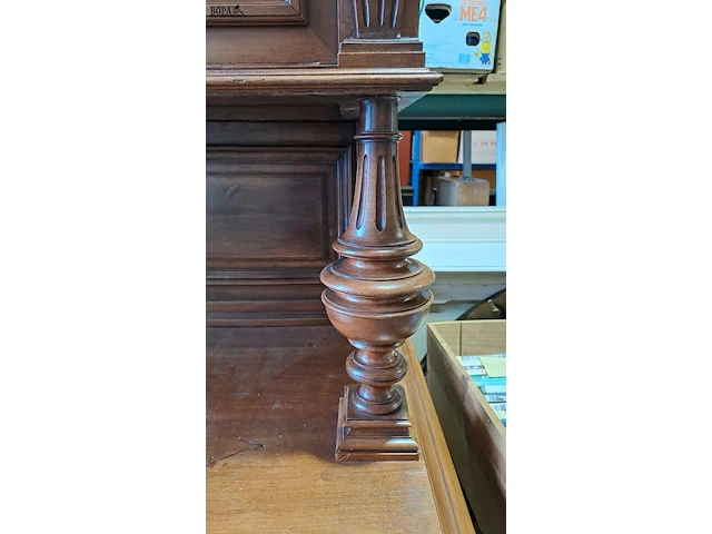Lot 44 - meubelstuk 19e e henri ii-stijl gedetailleerd houtsnijwerk - afbeelding 5 van  5
