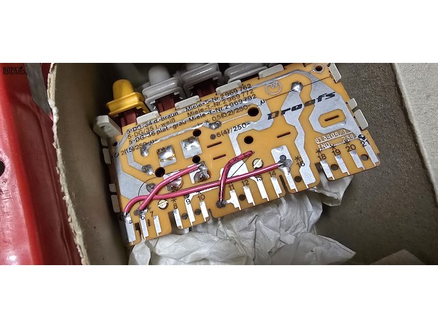 Lot 44 - miele diverse onderdelen - afbeelding 3 van  7