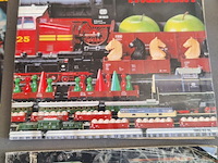 Lot 44 - modeltreincatalogussen - 3stuks - afbeelding 2 van  3