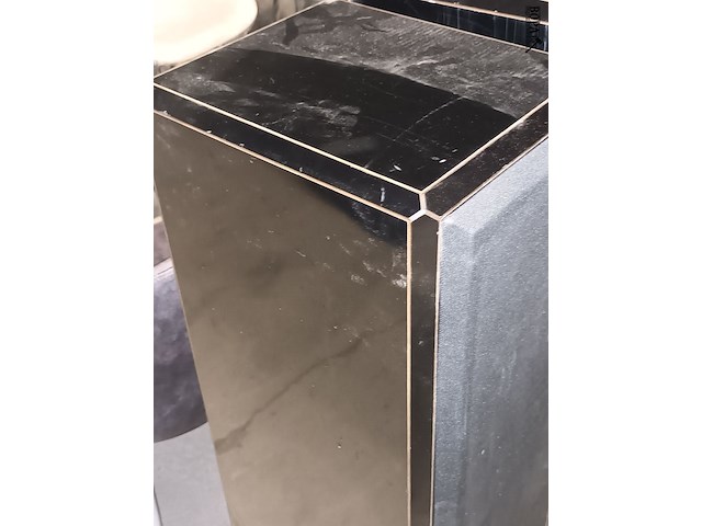 Lot 44 - muziek boxen synthese. 2 stuks - afbeelding 5 van  5