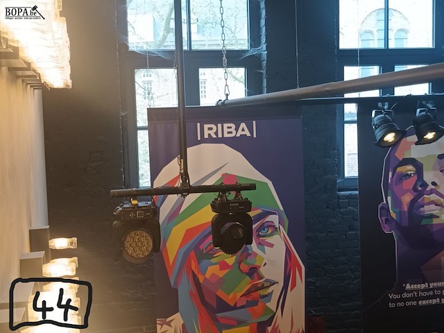 Lot 44 - professioneel partylight en beamspot nicols - afbeelding 1 van  2