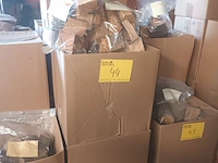 Lot 44 - rookhout chunks els 1 kg. 17 stuks