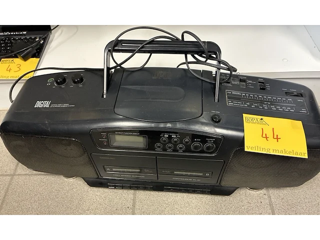 Lot 44 - samsung digital cd synchro dubbing system - afbeelding 1 van  6