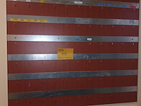 Lot 44 - sleutelbord - afbeelding 1 van  2