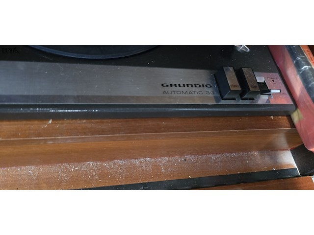 Lot 44 - vintage stereo meubel met radio en platenspeler - afbeelding 5 van  6