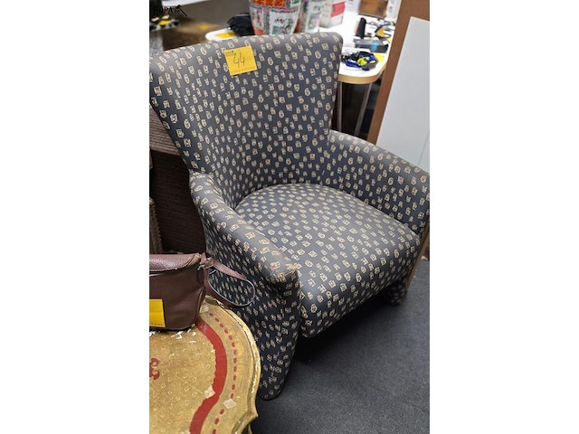 Lot 44 - vintage zetel in zeer goede staat - afbeelding 2 van  2