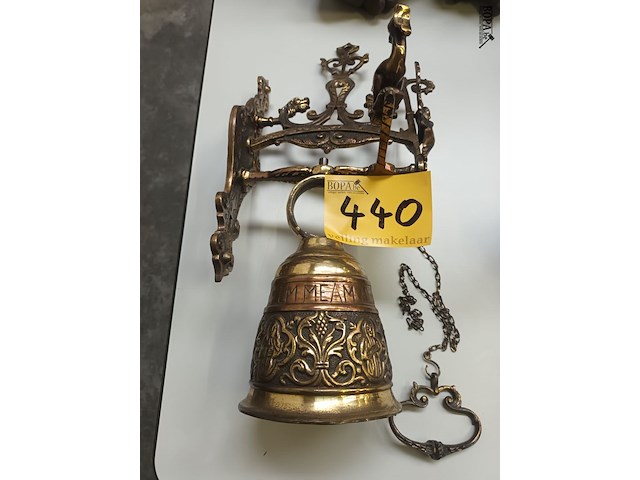 Lot 440 - koperen bel - afbeelding 1 van  4