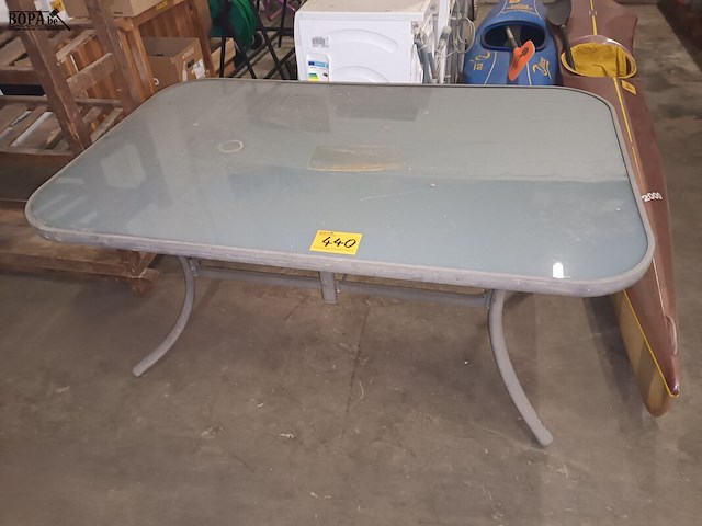 Lot 440 - tuintafel - afbeelding 1 van  3