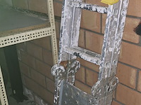 Lot 441 - aluminium vouwladder - afbeelding 1 van  1