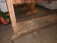 Lot 441 - antiek houten rek op wielen - afbeelding 3 van  6