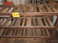 Lot 441 - antiek houten rek op wielen - afbeelding 6 van  6