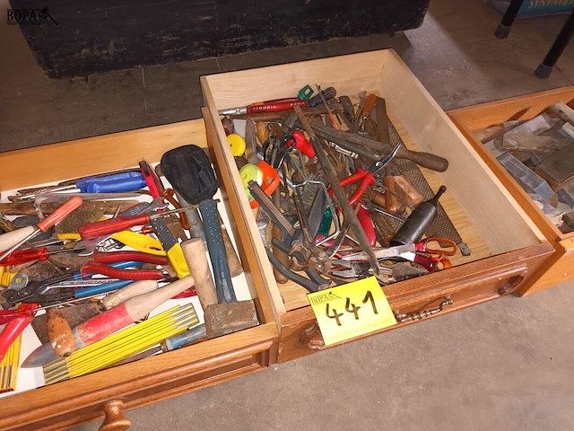 Lot 441 - gereedschap. 3 bakken - afbeelding 1 van  4