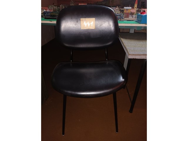 Lot 441 - stoel - afbeelding 3 van  3