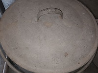 Lot 443 - zinken kuip met deksel - afbeelding 2 van  2