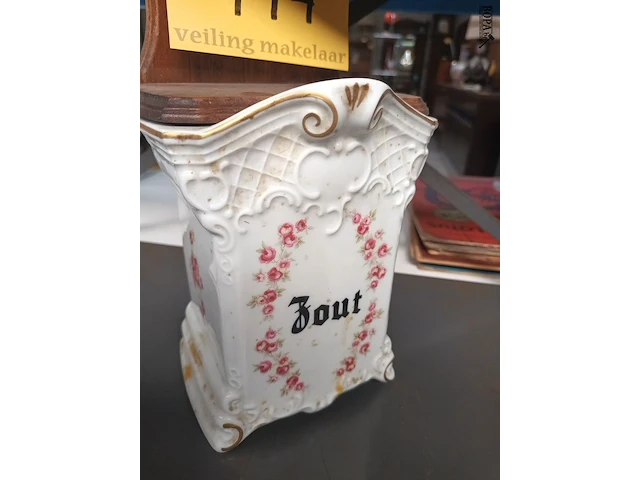 Lot 444 - antieke pot voor zout bavaria - afbeelding 2 van  5