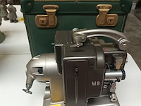 Lot 444 - filmprojector bolex - afbeelding 1 van  4